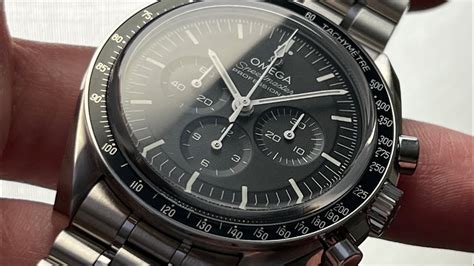 omega speedmaster weight.